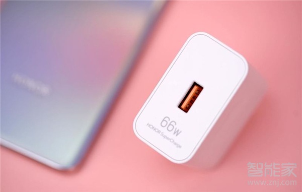 荣耀v40轻奢版和华为nova8对比