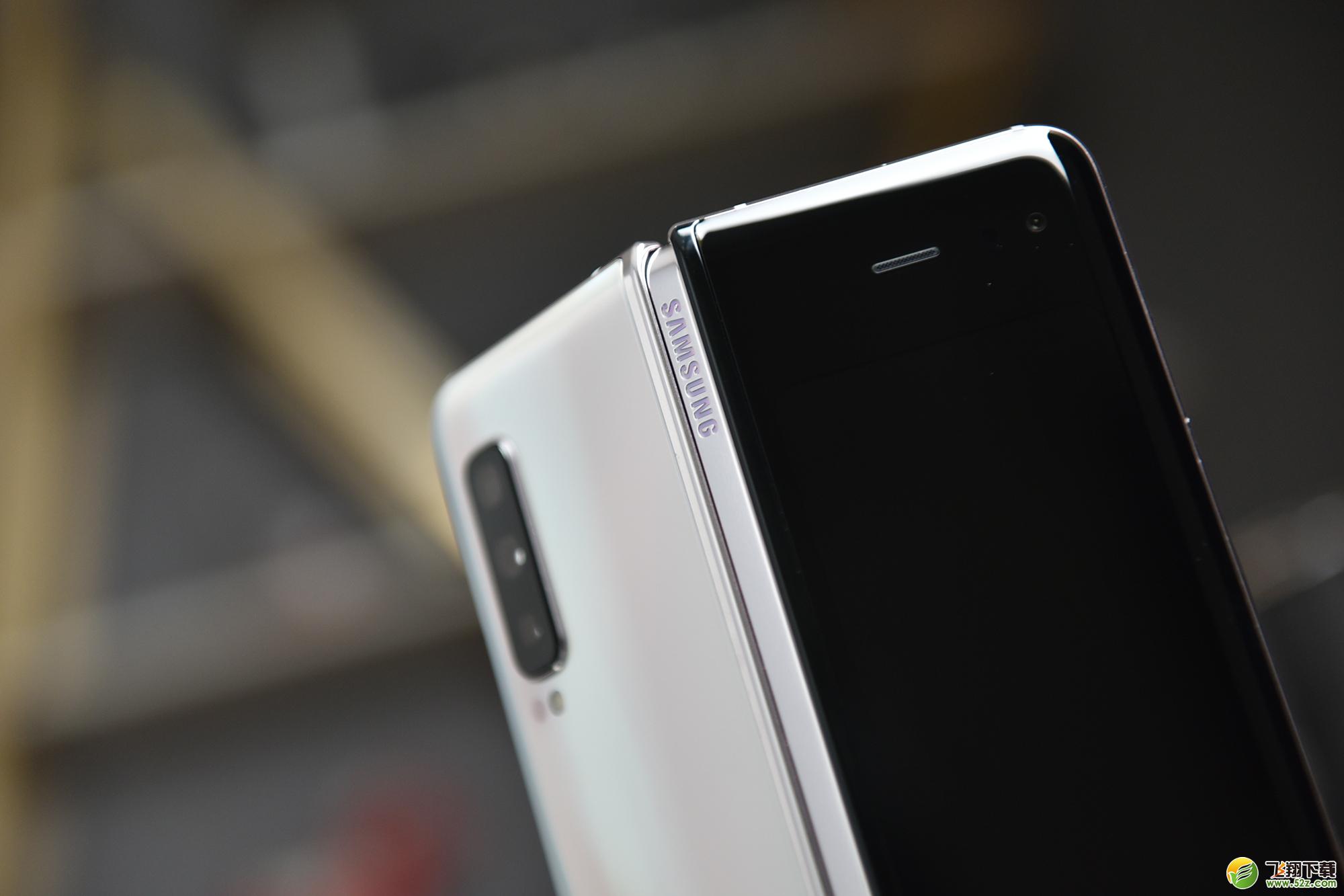 三星w20可以插几张卡 三星w20支持双卡双待吗