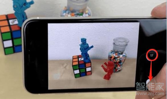 iphone11怎么连拍照片