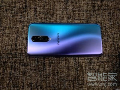 oppor17后盖是玻璃吗_后盖材质简介