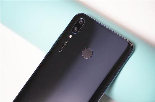 华为畅享9手机进行单手操作的详细步骤