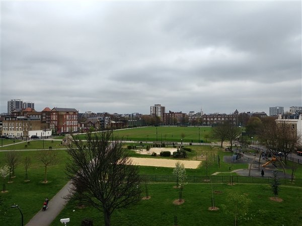 三星s8和苹果7哪个好 三星s8和iPhone7拍照对比