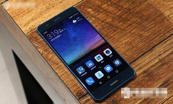 华为nova青春版和荣耀8青春版什么区别？华为nova青春版和荣耀8青春版区别和对比介绍