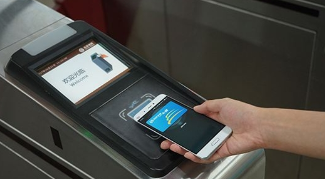 苹果iOS11.3公交卡换机是否会退卡退钱？ 苹果手机公交卡刷地铁是否需要手机解锁？