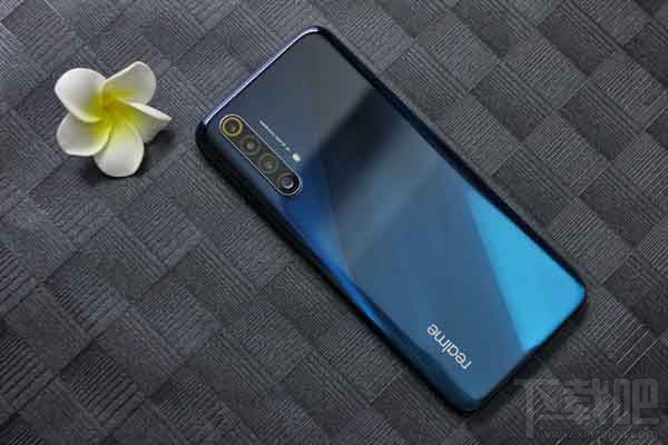 realmex50和红米k30哪款好?realmex50和红米k30对比评测