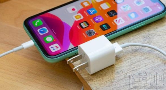 iphone11采用什么充电接口?