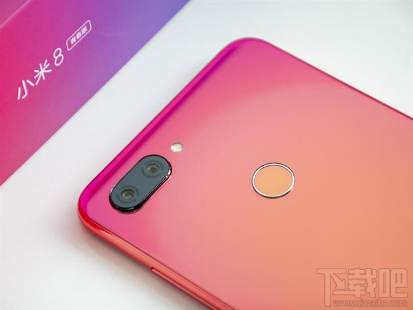 小米8青春版和小米8se的区别对比，哪个好？