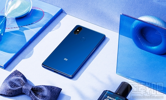 小米8青春版和小米8se的区别对比，哪个好？