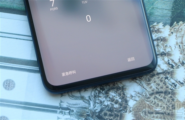 OPPO FindX好不好看，FindX和iPhoneX外观对比