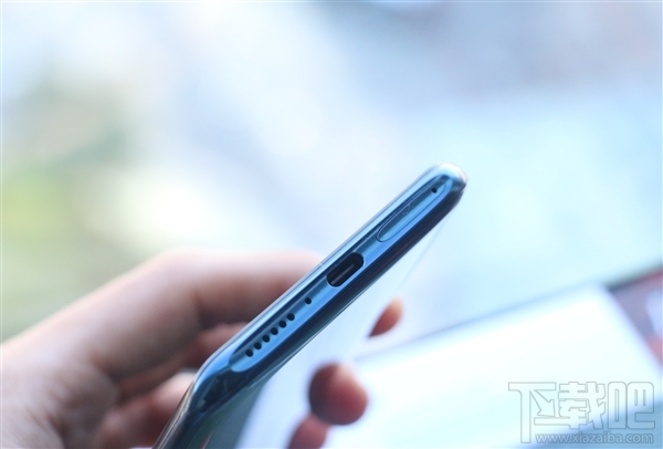 OPPO FindX好不好看，FindX和iPhoneX外观对比