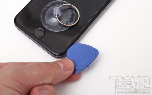 手机换电池自己能换吗？怎么自己更换iPhone电池？