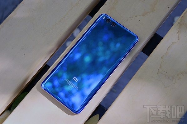 小米6和荣耀V10外观哪个好看？小米6和荣耀V10对比分析