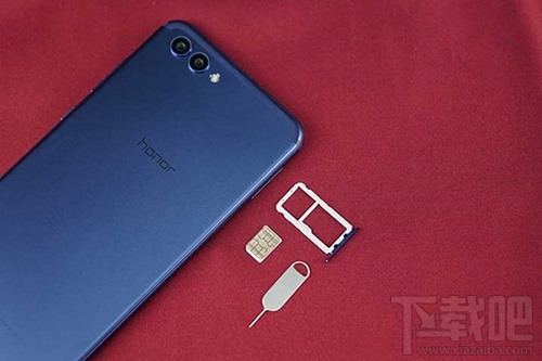 荣耀V10怎么装卡/插卡？荣耀V10手机SIM卡安装教程