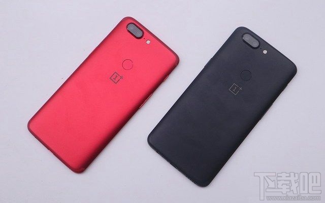 荣耀V10和一加5T买哪个好？一加5T和荣耀V10区别对比