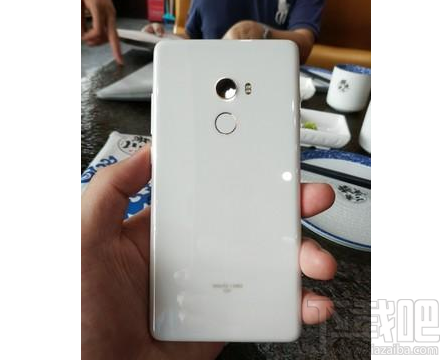 小米MIX 2白色全陶瓷尊享版多少钱？小米MIX 2全陶瓷尊享版售价