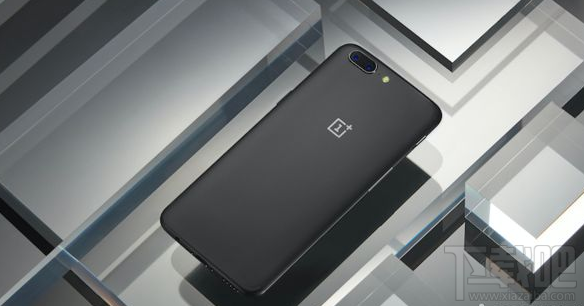 一加5怎么装卡/插卡?一加5手机SIM卡安装教程