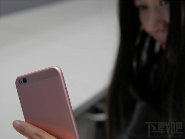 坚果Pro和小米5c哪个好?小米5c和坚果Pro区别对比