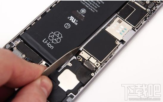 iPhone8意外关机是什么原因？