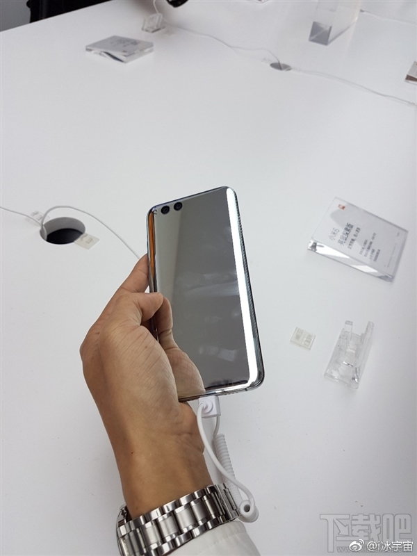 小米6亮银版和普通版有什么区别?小米6亮银版图鉴