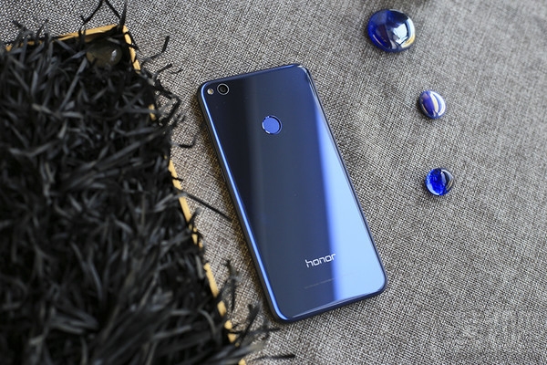 2000元左右买什么手机好?2017年2000元内超值手机推荐