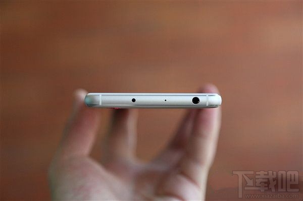 努比亚z11和小米5哪个好？小米5和努比亚z11区别对比