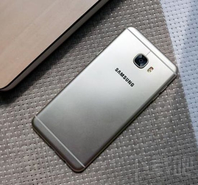 三星C7 Pro和oppo R9s哪个好？三星C7 Pro和oppo R9s对比