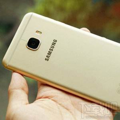 三星C7 Pro和荣耀V8哪个好？三星C7 Pro和荣耀V8区别对比