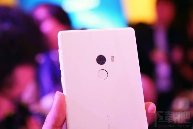 小米MIX白色版怎么样？小米MIX白色和黑色对比图鉴