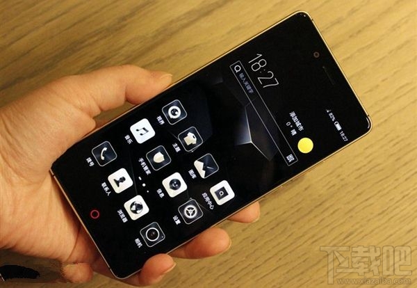 努比亚nubia Z11白金版和黑金版区别是什么？