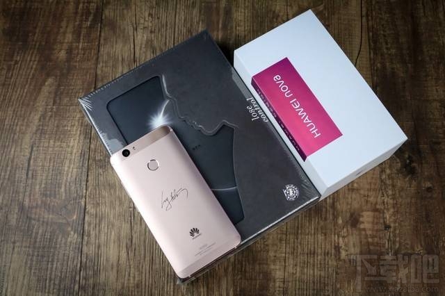 华为nova张艺兴定制版怎么样?华为nova张艺兴定制版和普通版区别