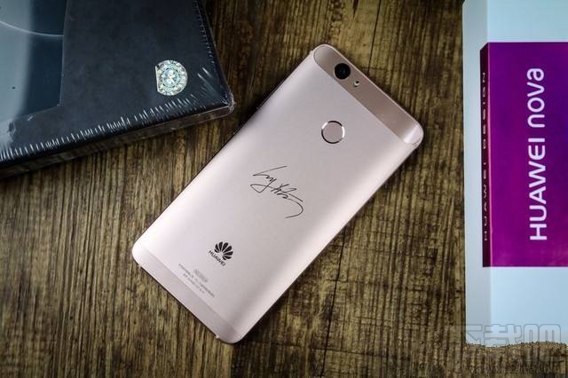 华为nova张艺兴定制版怎么样?华为nova张艺兴定制版和普通版区别