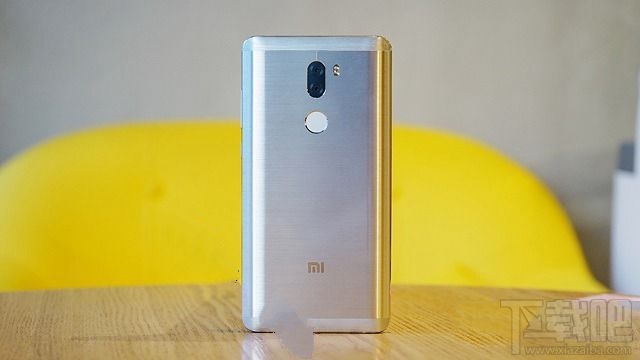 联想zuk edge和小米5splus哪个好？zuk edge与小米5splus区别对比评测