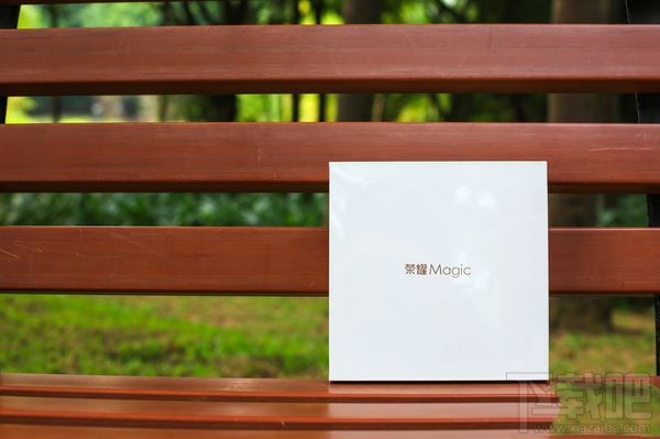 荣耀Magic有几种颜色？荣耀Magic怎么样？