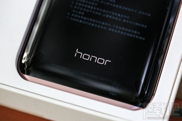 荣耀Magic有几种颜色？荣耀Magic怎么样？