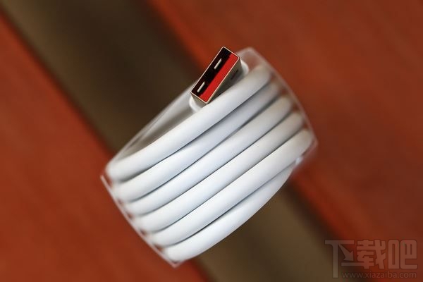 荣耀Magic有几种颜色？荣耀Magic怎么样？