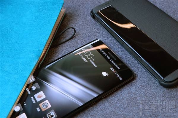 华为Mate9保时捷版有什么配件?华为Mate9保时捷真机开箱图赏