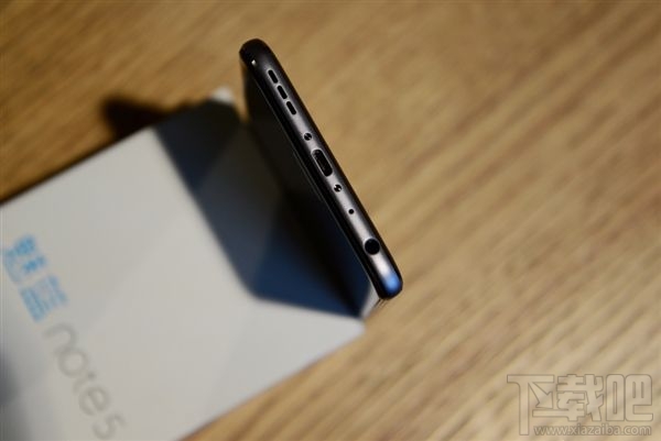 魅蓝Note5有什么颜色？魅蓝Note5黑色和白色图赏