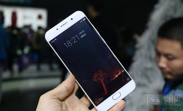 vivo Xplay6怎么样？vivo Xplay6参数配置与真机图赏