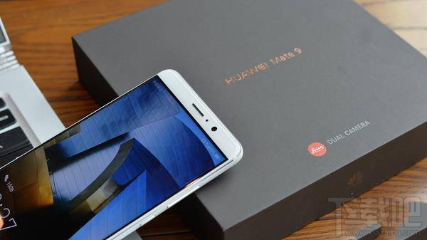 华为mate9陶瓷白好看吗？华为mate9白色和黑色哪个颜色好看？