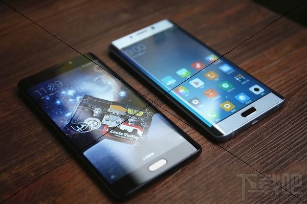 小米note2和锤子m1哪个好 锤子m1和小米note2区别对比