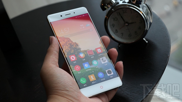 十一国庆黄金周出游必备！各价位最值得购买的拍照手机推荐