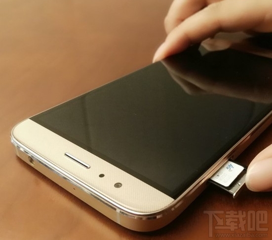 华为g7 plus手机SIM卡/TF内存卡安装真机图文详解