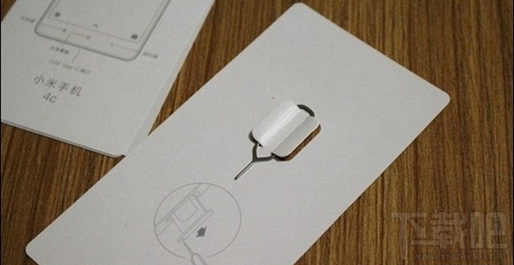 小米4c怎么插卡 小米4c手机SIM卡安装步骤真机图解