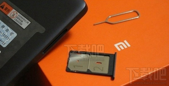 小米4c怎么插卡 小米4c手机SIM卡安装步骤真机图解
