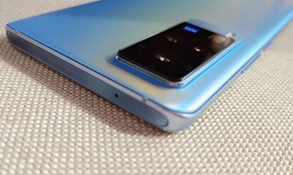 vivo手机一半黑屏一半正常