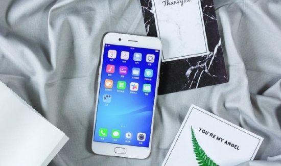 oppo r11是哪一年出的
