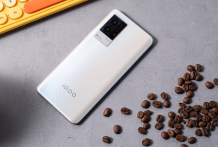 iqooz8售价详情