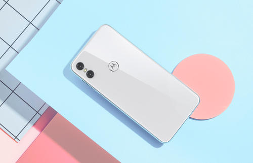 摩托罗拉p30中查看日历具体操作步骤