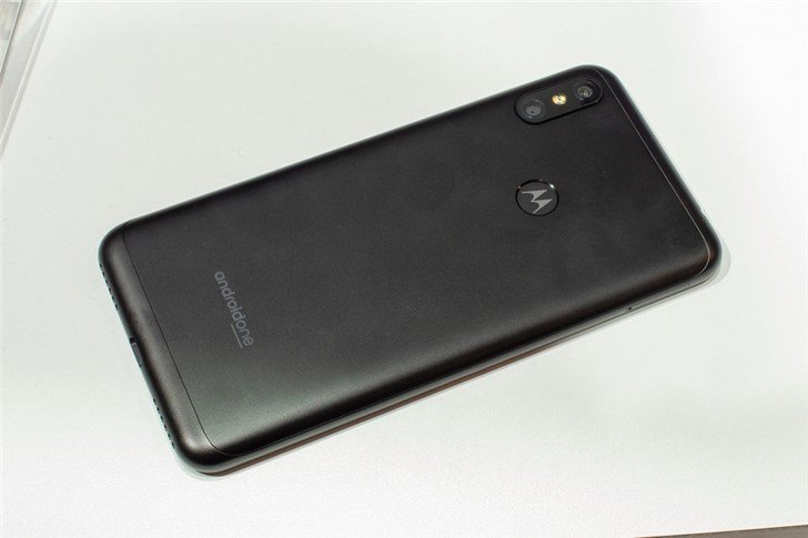 摩托罗拉One和One power哪个好？性价比全面分析对比