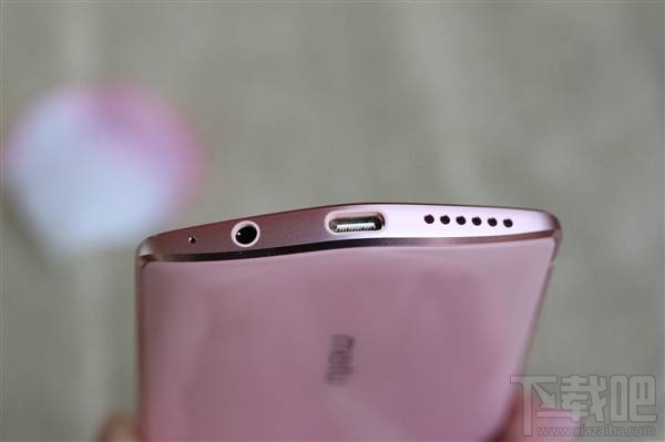 美图M8樱花粉怎么样？美图M8樱花粉色开箱图赏